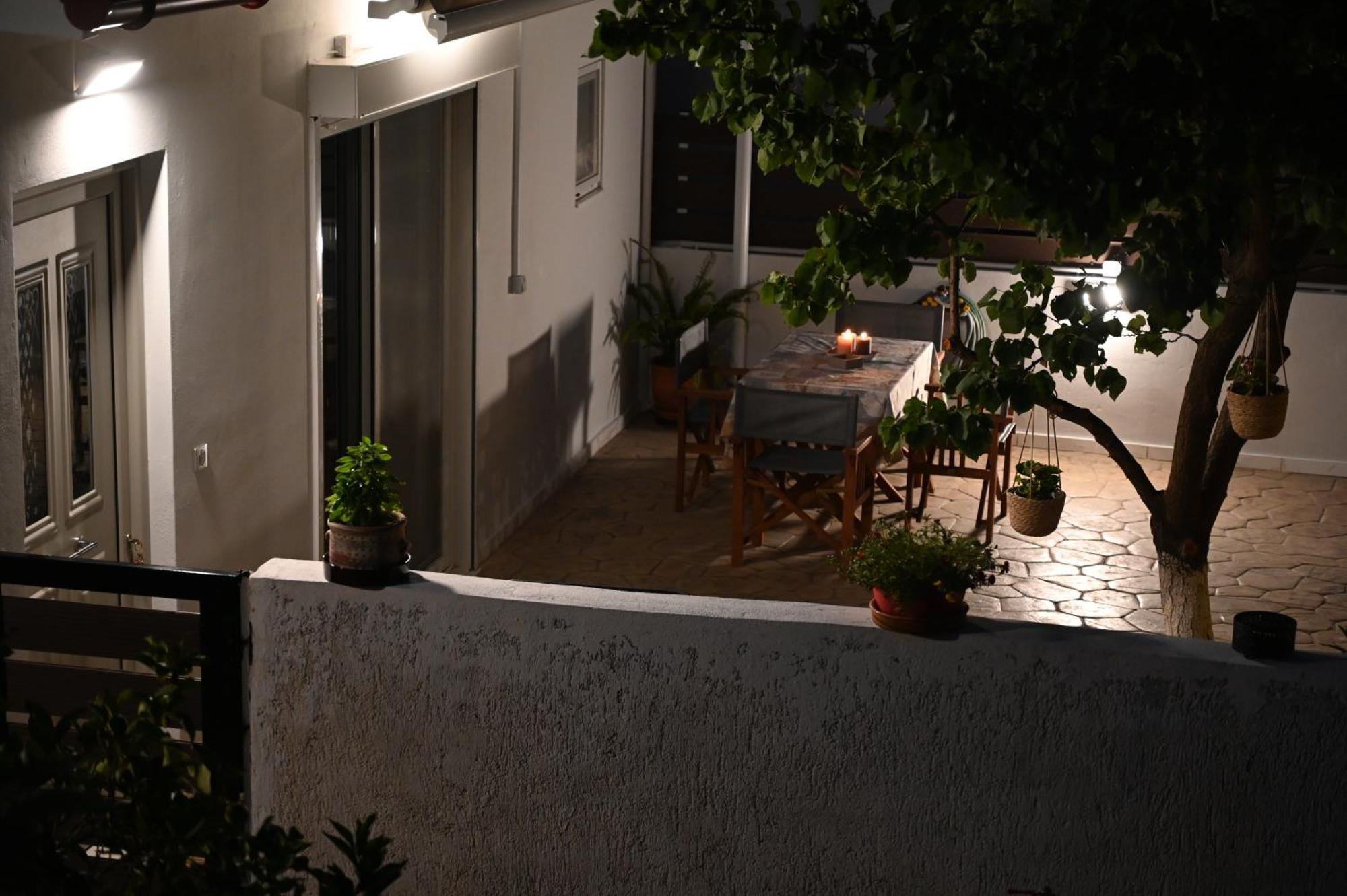 Evita'S Guesthouse Agia Marina Mikrolimanou Екстер'єр фото