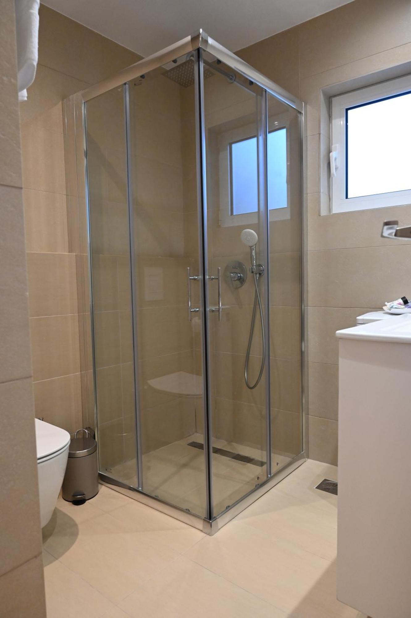 Evita'S Guesthouse Agia Marina Mikrolimanou Екстер'єр фото