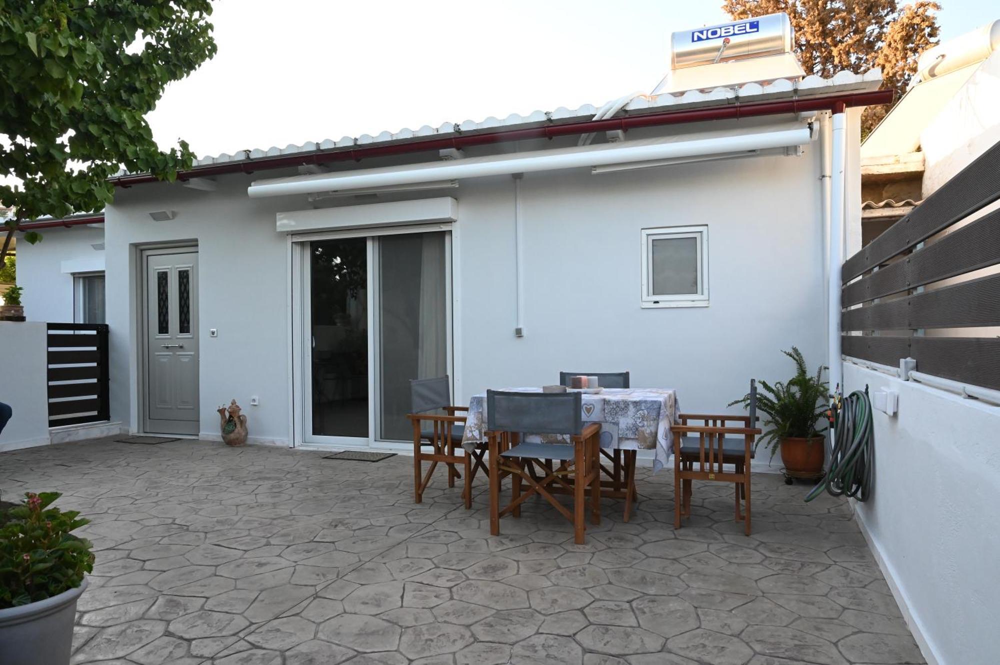 Evita'S Guesthouse Agia Marina Mikrolimanou Екстер'єр фото