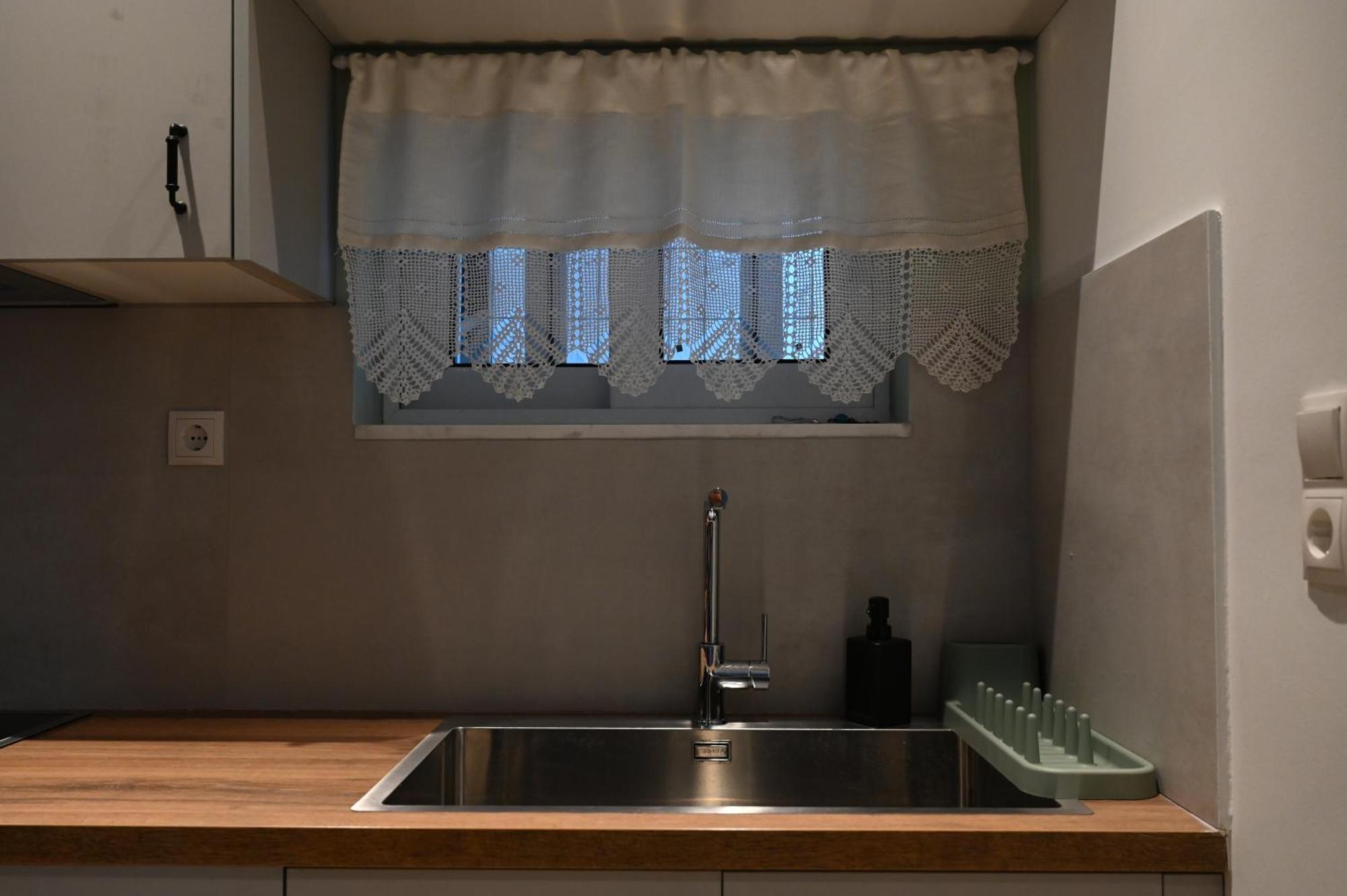 Evita'S Guesthouse Agia Marina Mikrolimanou Екстер'єр фото